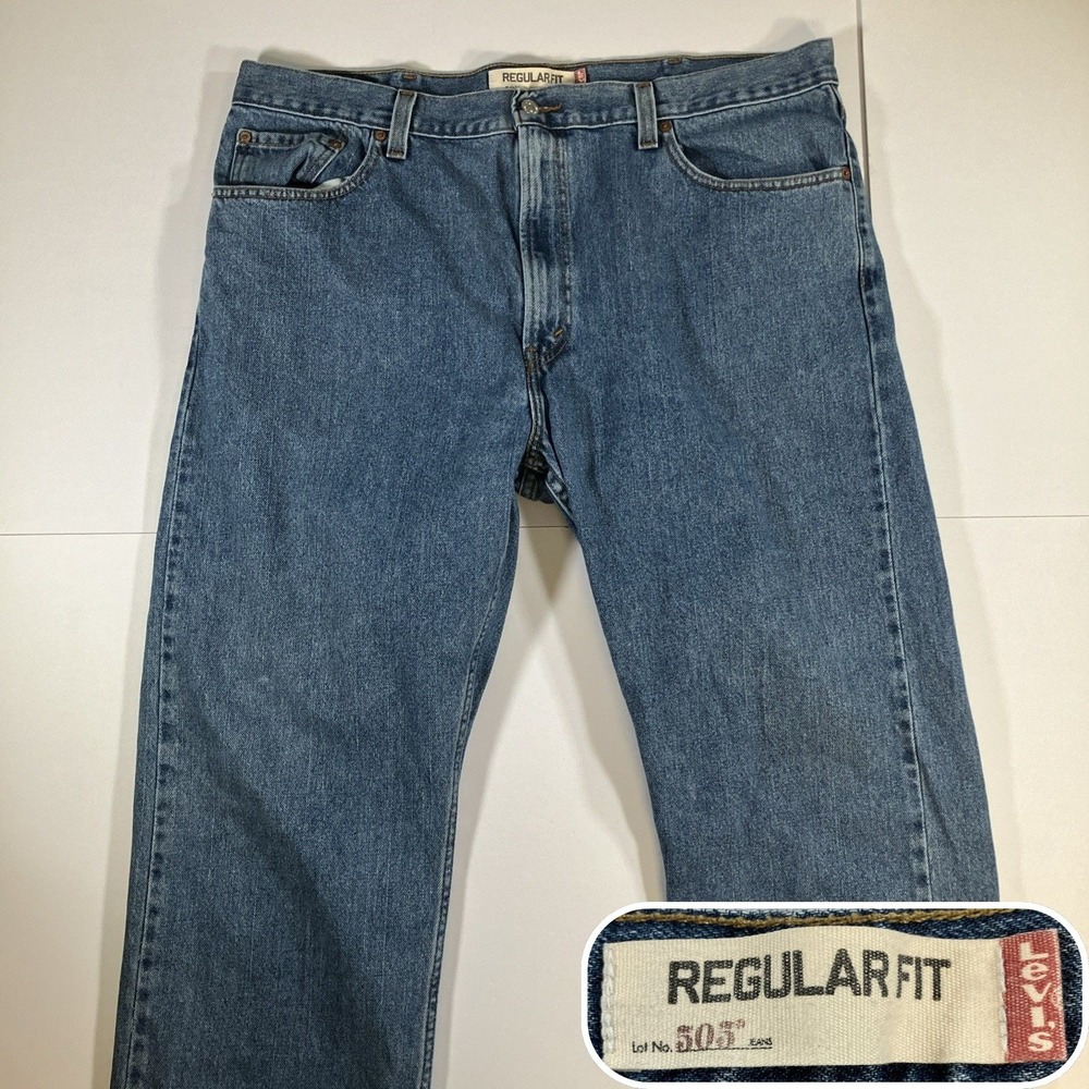 Levi's 505 Regular Fit Jeans Mens 42x30 Blue Medium Wash Straight Leg